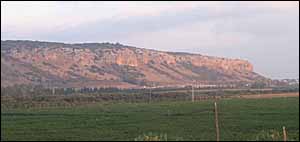 Mount Carmel from the Kishon Valley at sunset (photo by Chadner)